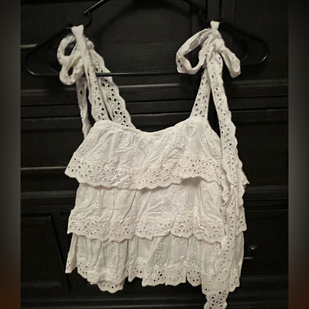NWOT White eyelet Top- Size small